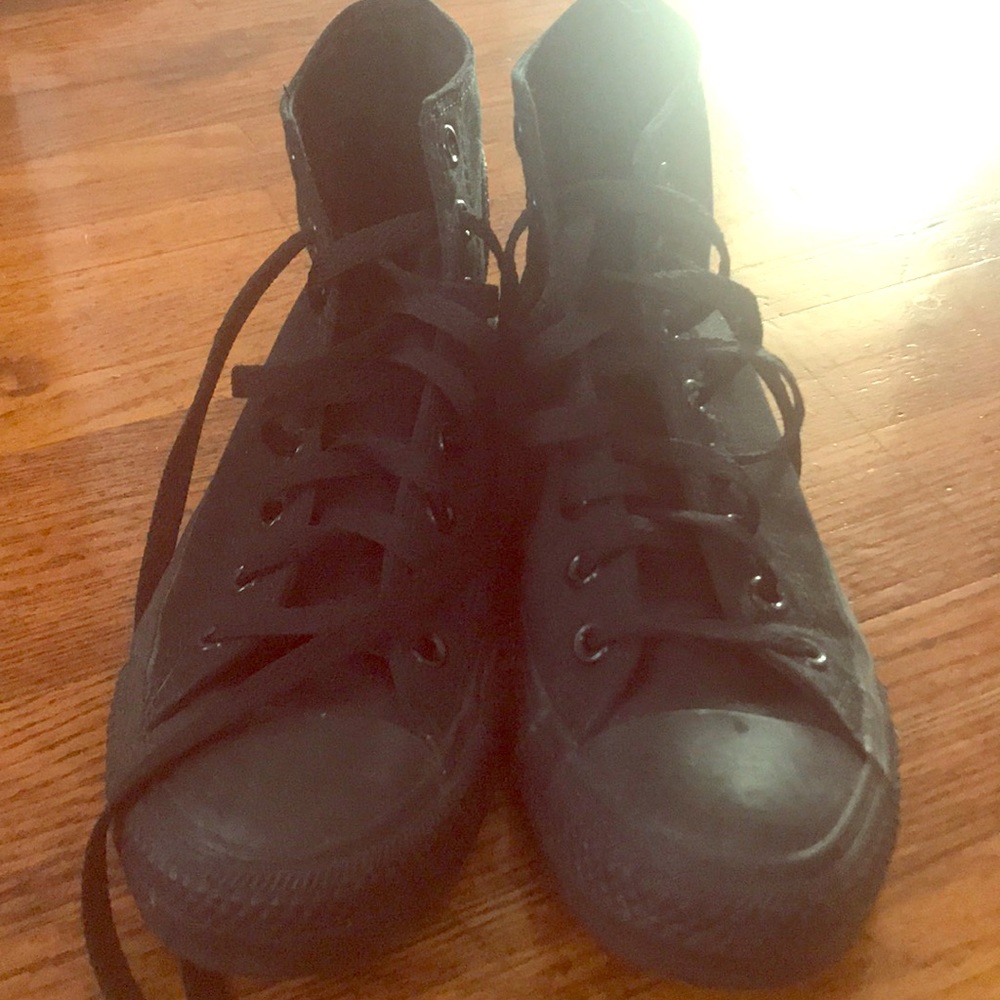 All Black Hightop Converse!